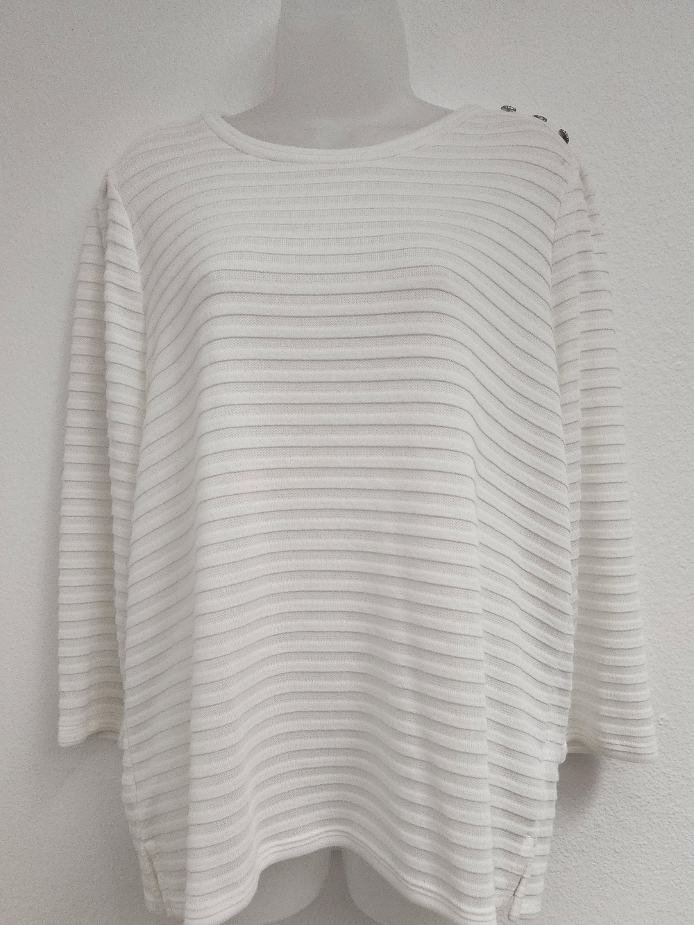 Liz Claiborne Women's White Ribbed Button-Shoulder Pullover Top
